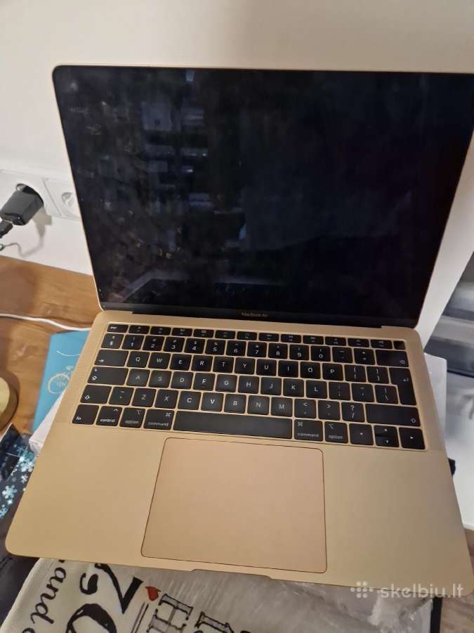 Apple MacBook su sudužusiu ekranu - nuotraukos Nr. 2