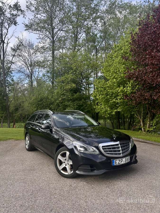 2014 . MB E 220, universalas