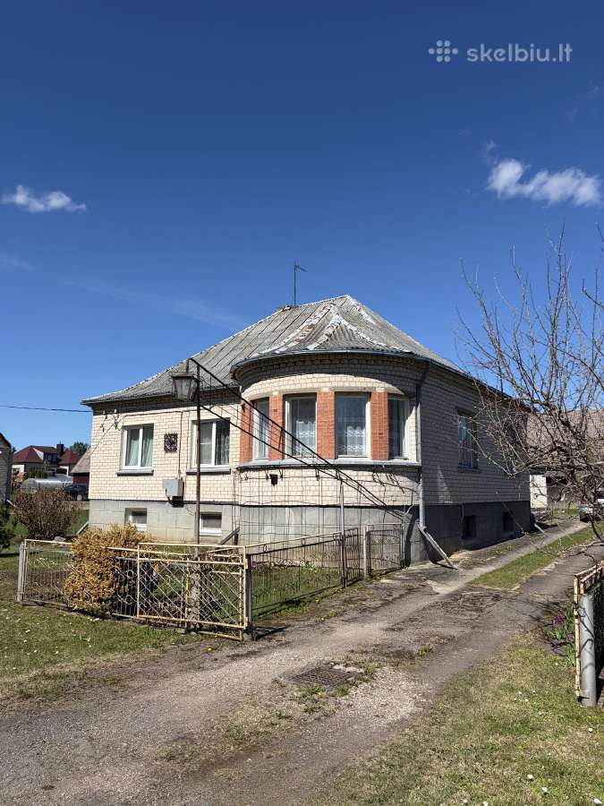 Parduodamas namas, ūkiniai pastatai