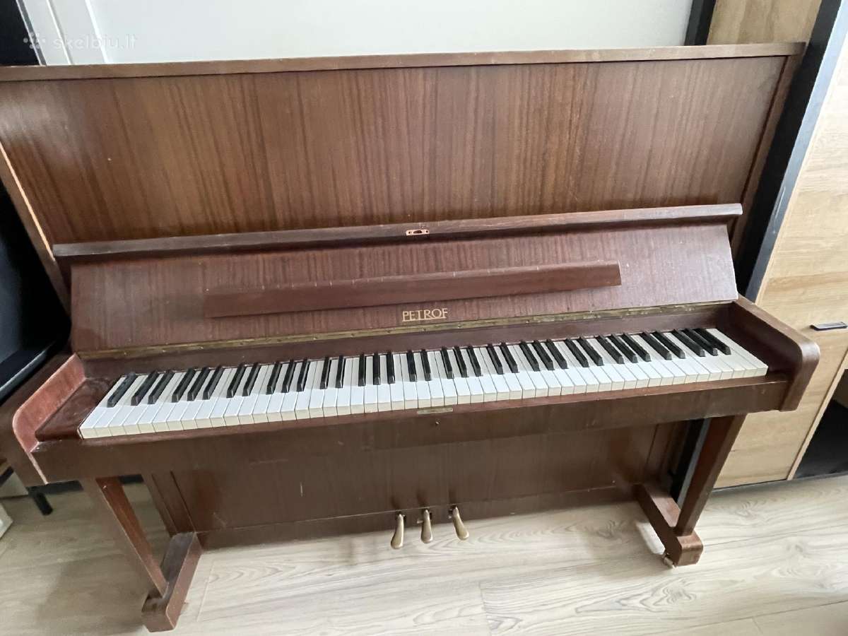 Petrof pianinas