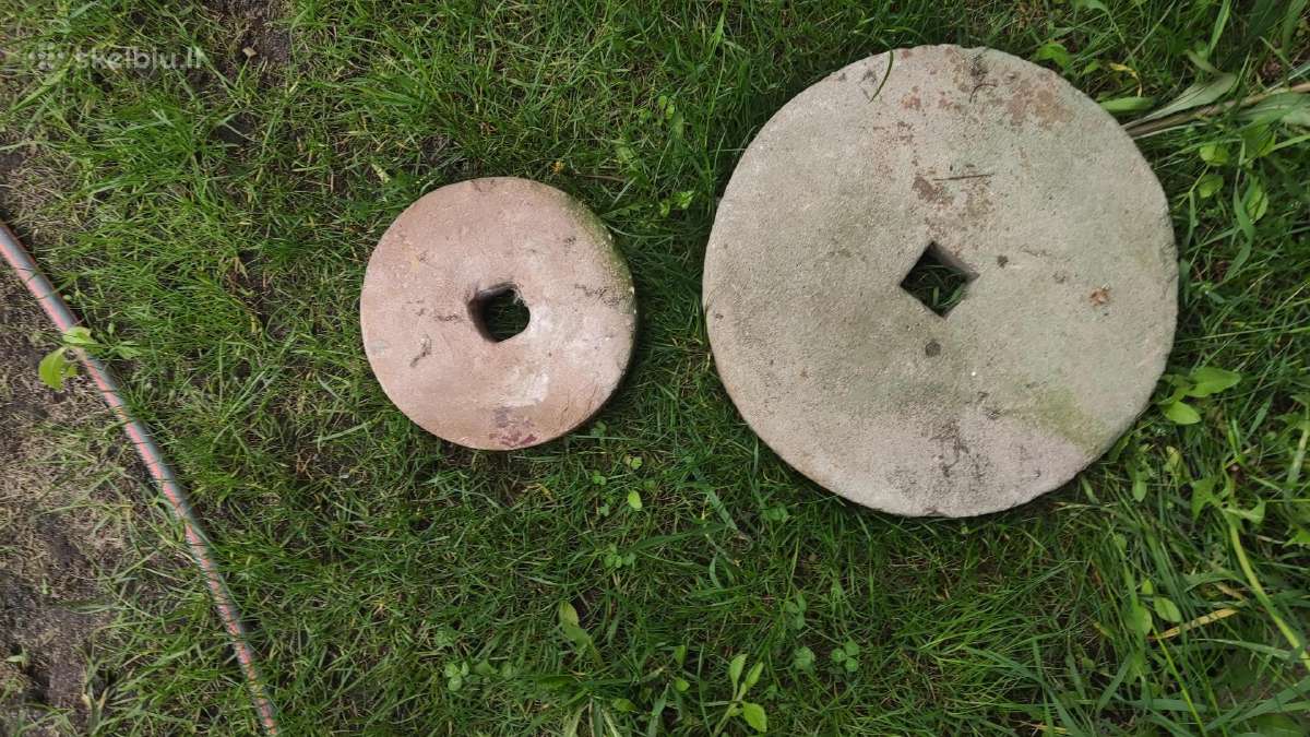 Akmenines Girnapusės girnos akmuo