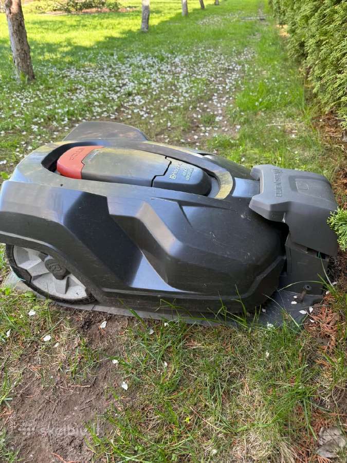 Husquarna vejos pjovimo robotas