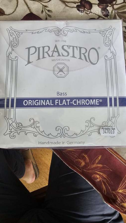 Kontraboso solinės stygos