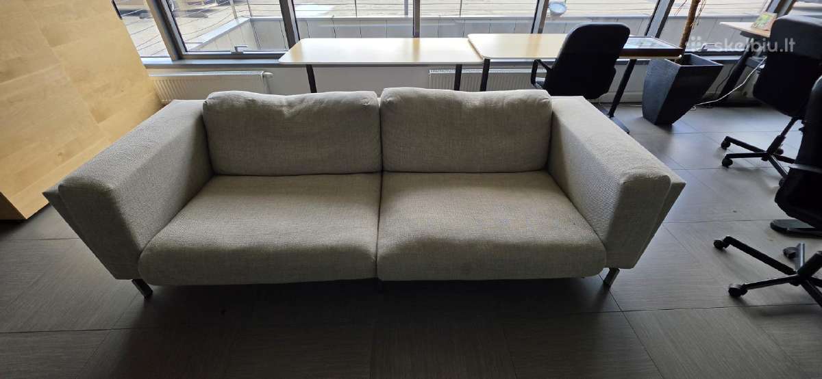 Plati dvivietė tekstilinė sofa