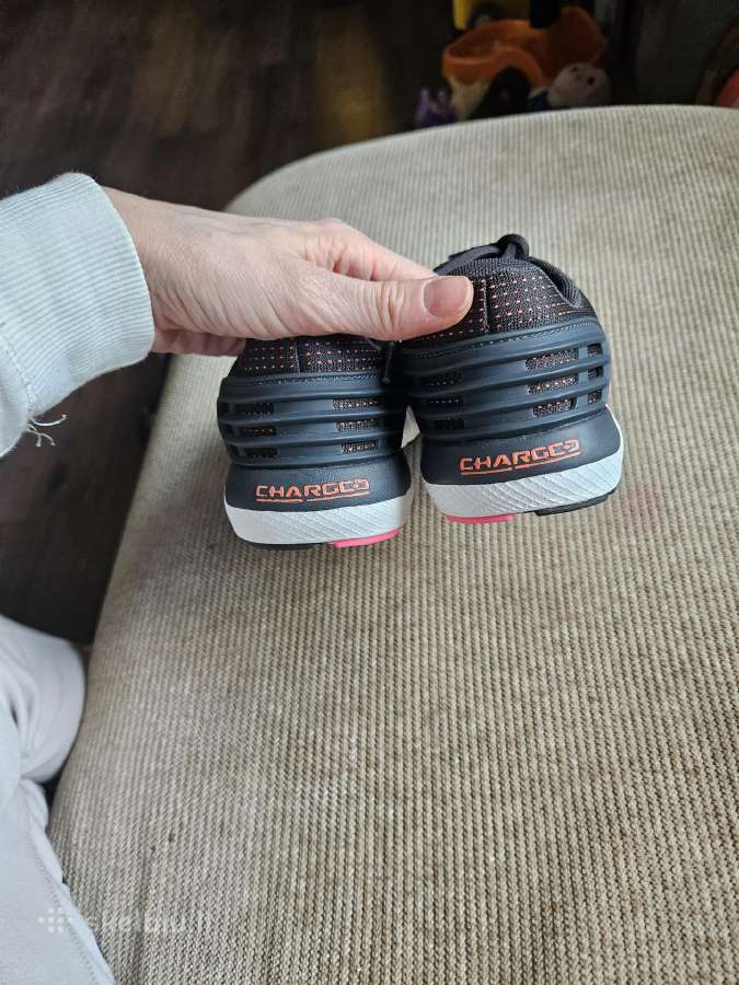 Under armour kedukai - nuotraukos Nr. 4