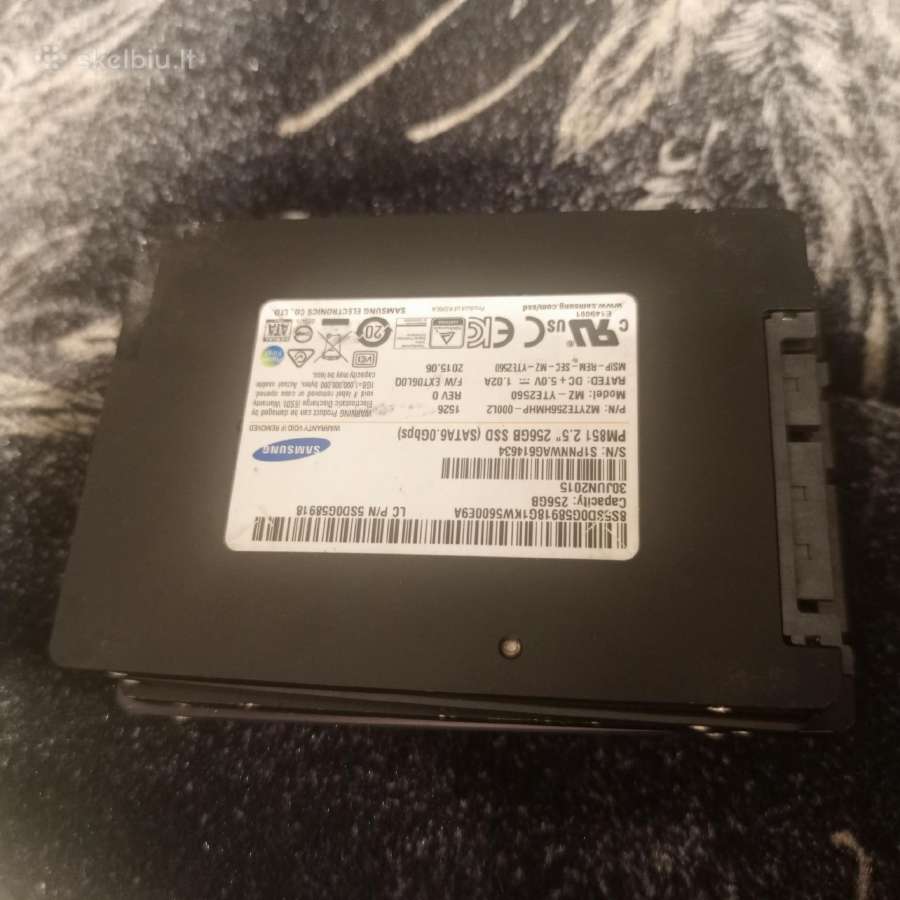 2,5 colio Sata SSD diskas