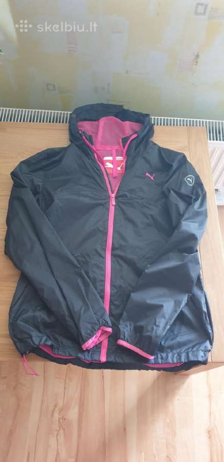 Daug vasariniu puma,adidas,nike striukiu s,sm.m