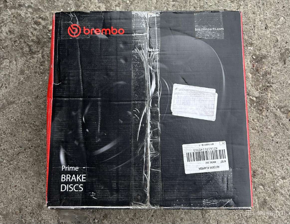 Parduodami nauji Brembo stabdžių diskai ir kalades