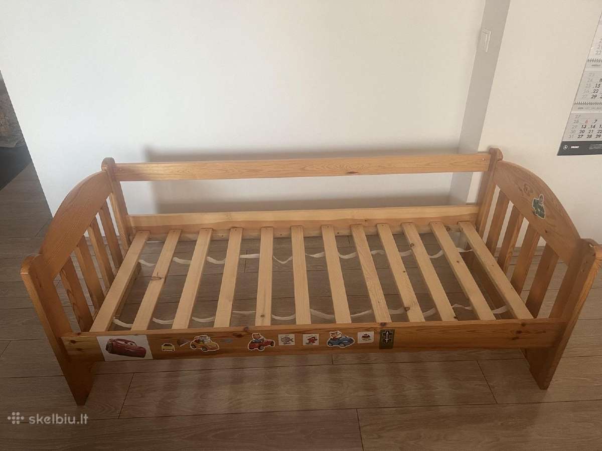 Vaikiška lova su čiužiniu