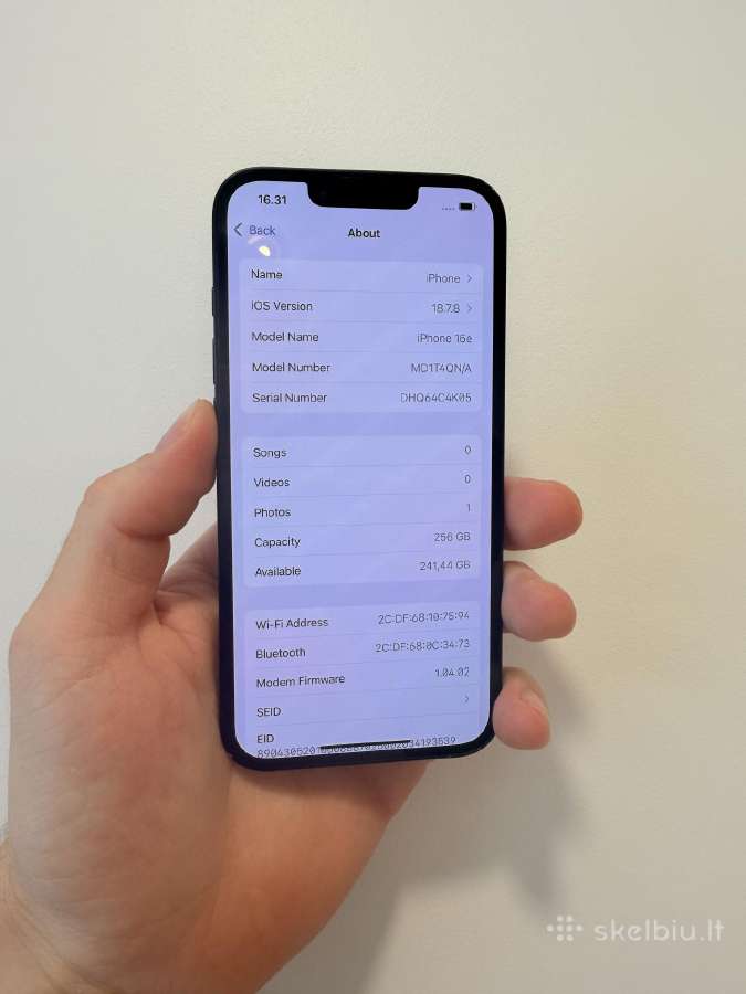 iPhone 16 e 256