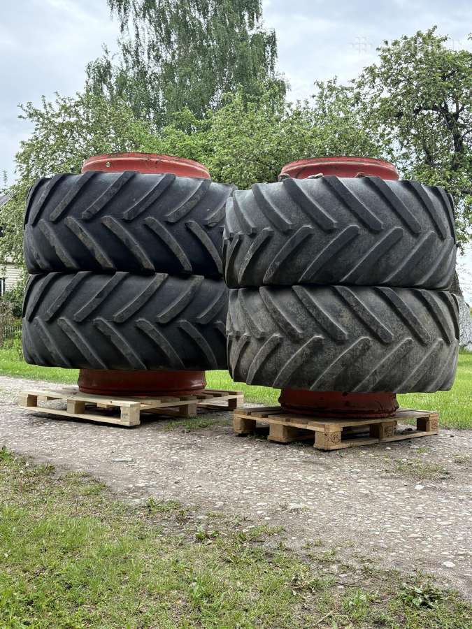 710/70r42 600/70r30 Michelin dublių komplektai