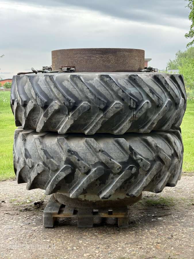 20,8 R38 Taurus traktoriaus dubliai
