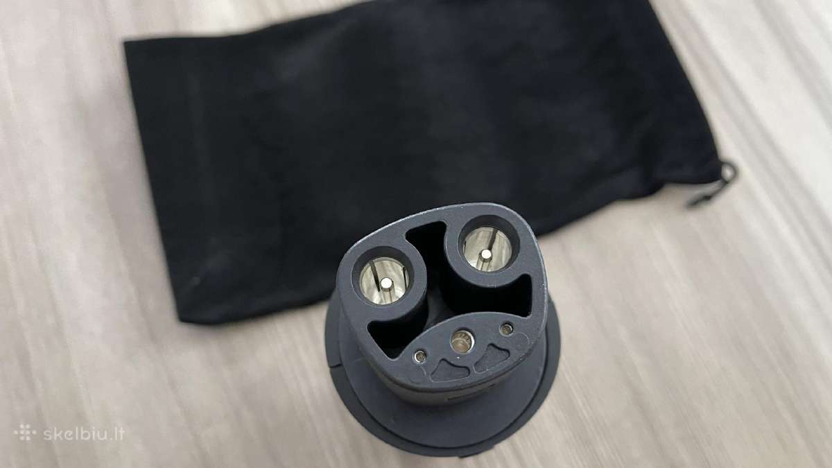 Tesla adapteris Ts-nacs su Type2