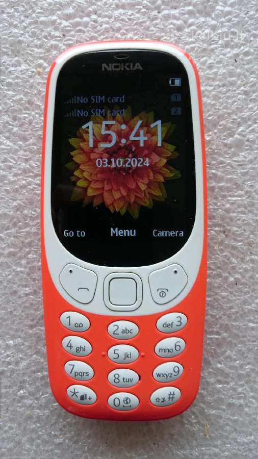 Telefonas Nokia 3310 su Įkroviklių ir ausinem