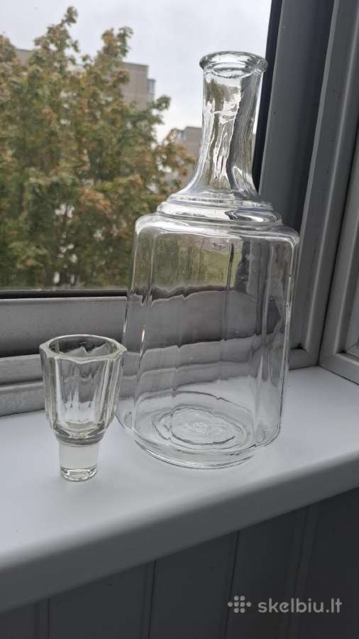 1.5l Grafinas su taurele - nuotraukos Nr. 2
