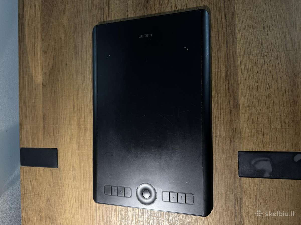 Wacom Intuos Pro Pen Tablet (Size: M)