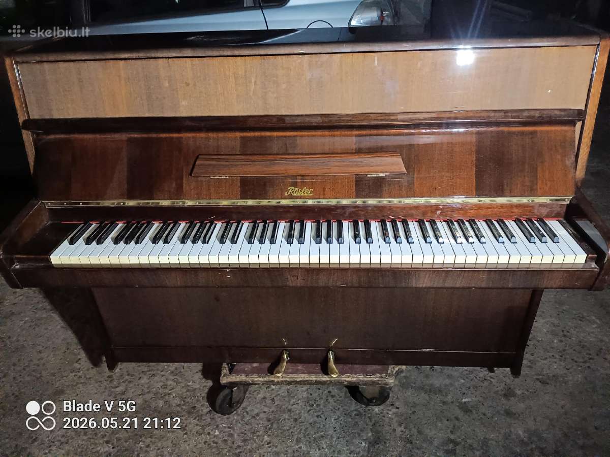 Parduodu pianiną Riosler