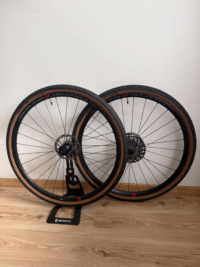 Fulcrum Rapid Red 900 gravel ratų komplektas