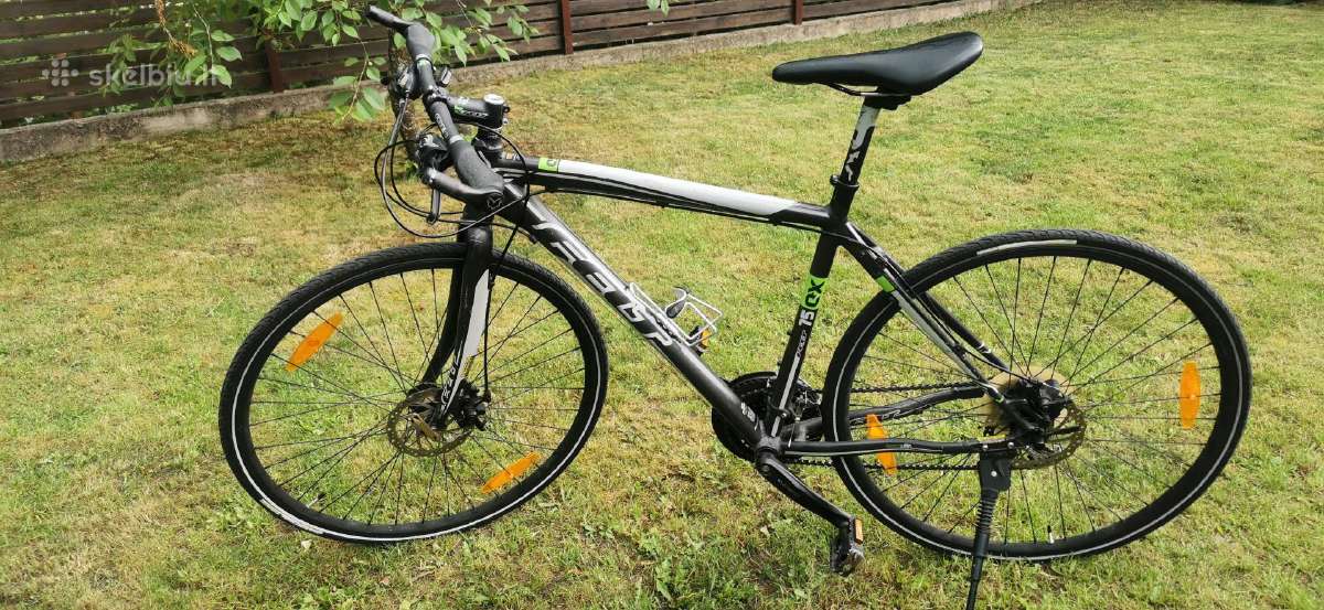 Felt Qx75 plentinis dviratis.