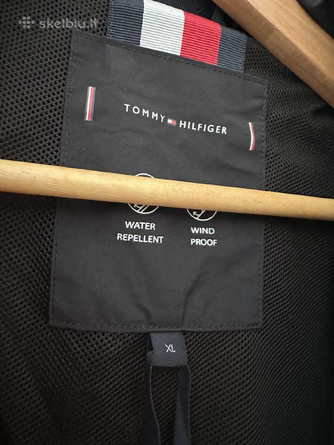 Tommy Hilfiger striukė nuo lietaus ir vėjo - nuotraukos Nr. 3
