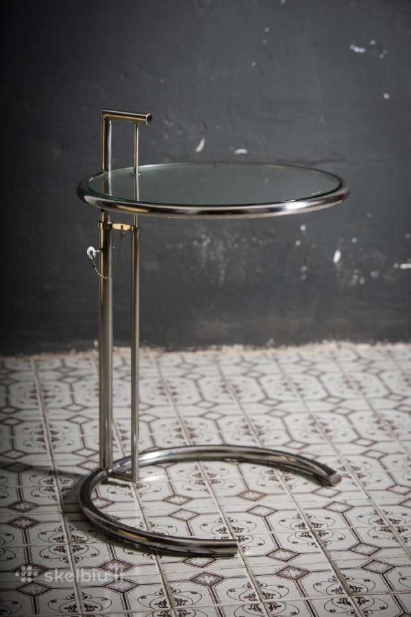 Vintažinis Eileen Grey staliukas E1027