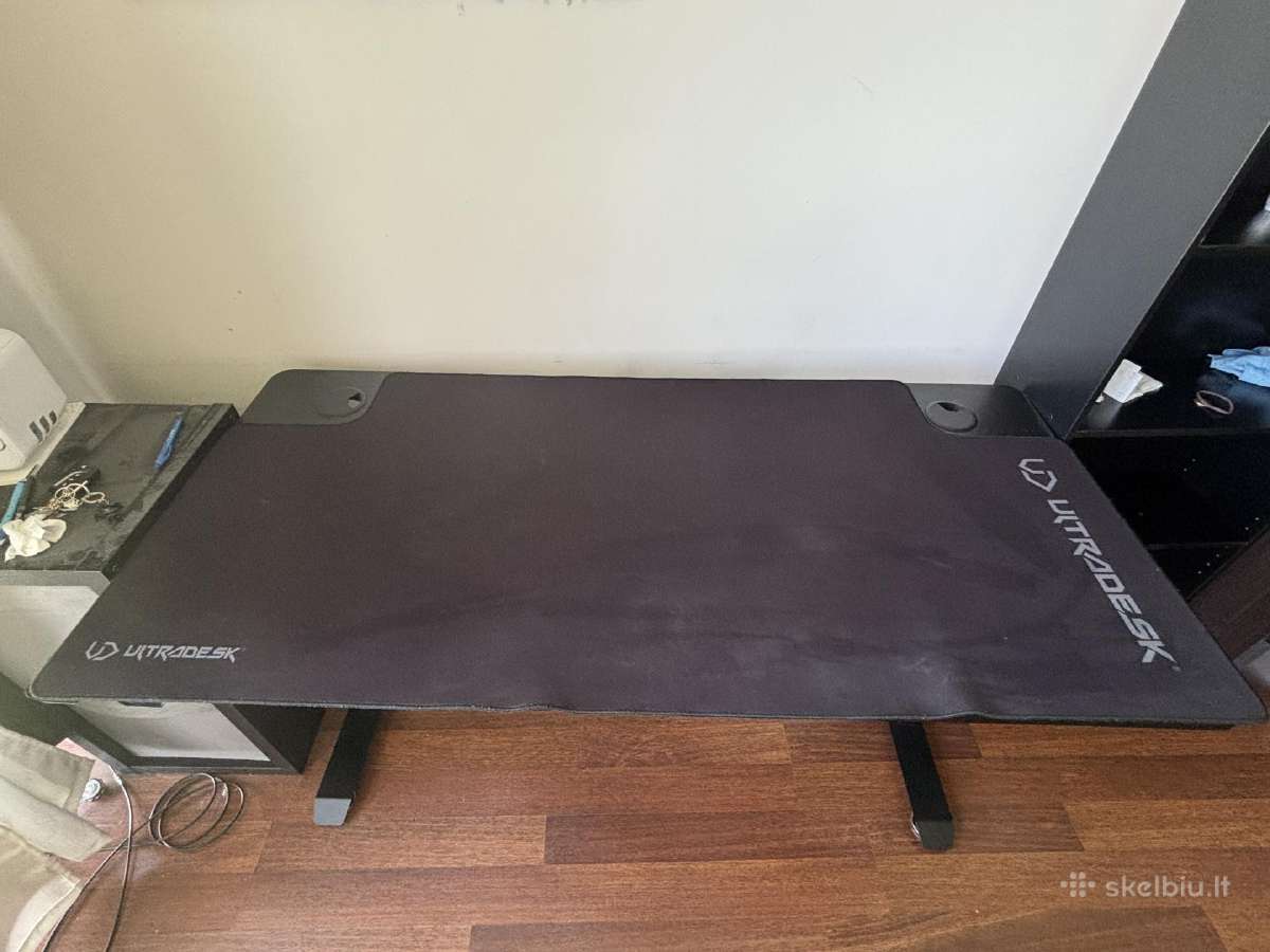Ultradesk Momentum stalas
