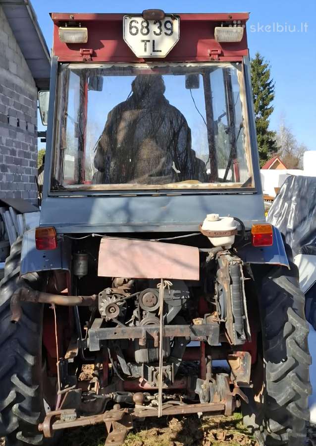Parduodu traktorių