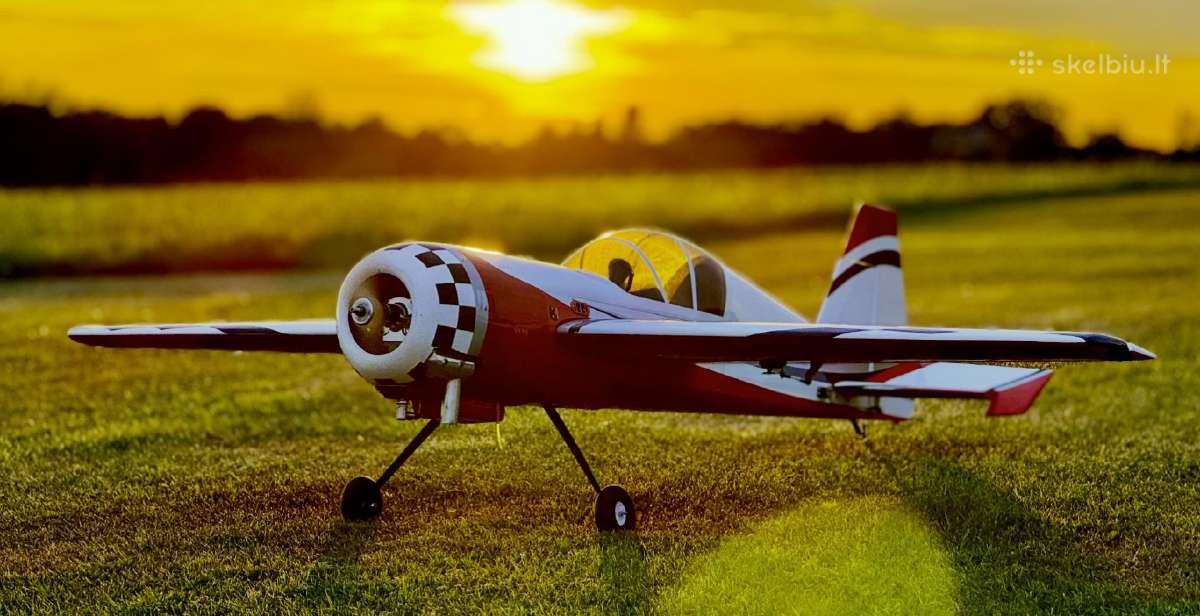 Lektuvas Yak54 su 55cc (2.20m)