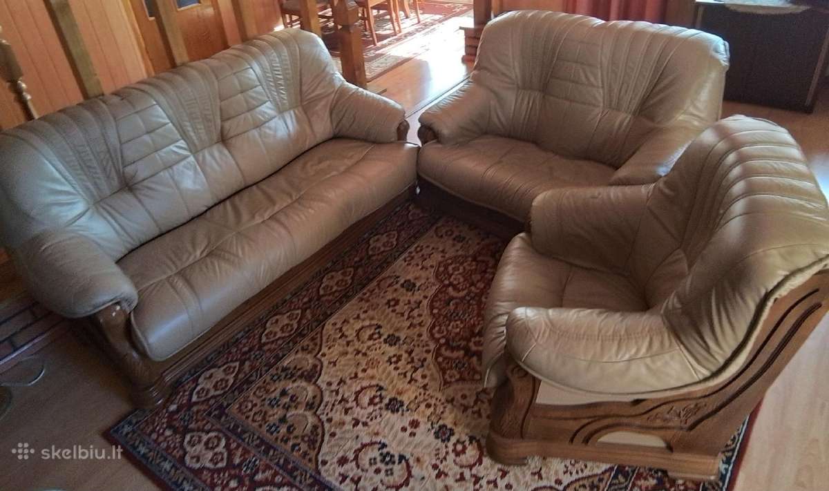 Parduodu naudotą odinį minkštą komplektą