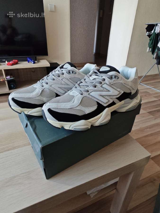 New Balance 9060