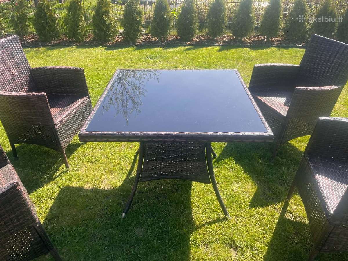 Lauko baldų komplektas
