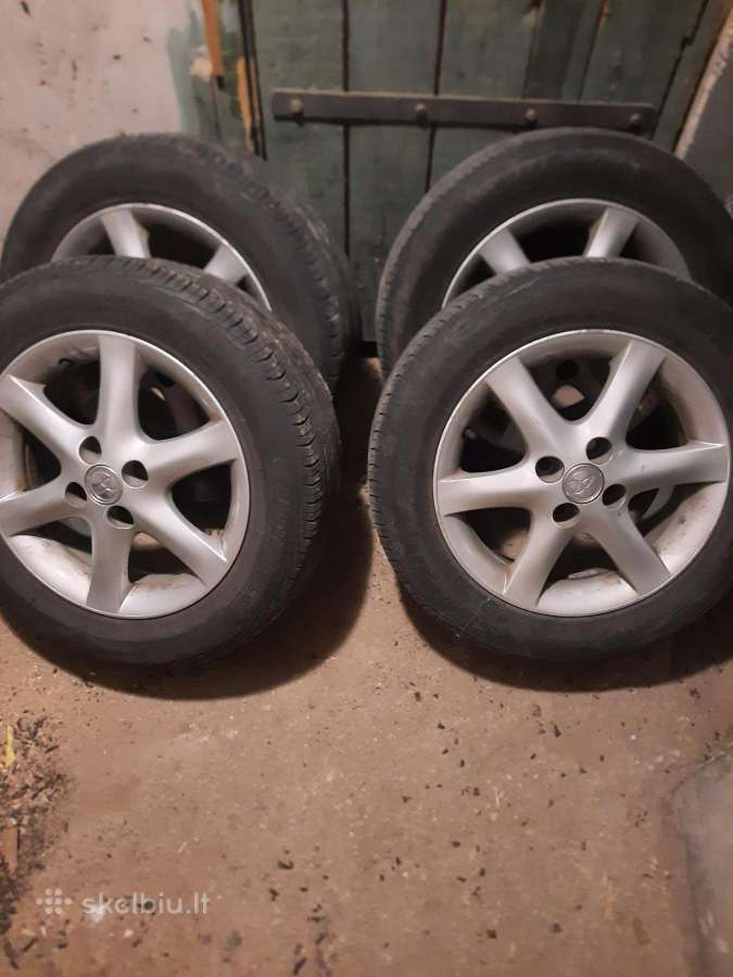 Toyota Corolla 15 ratlankiai vasarinem pad. 120e
