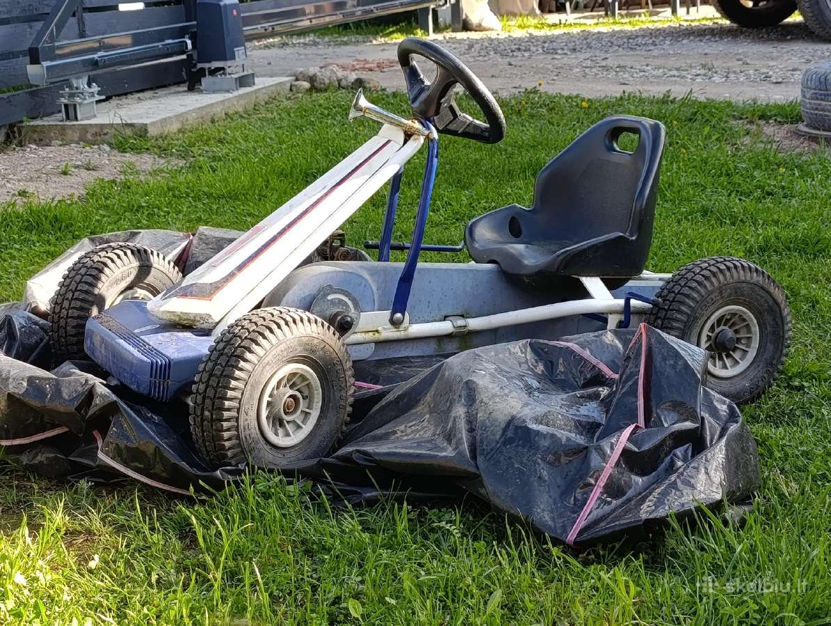 Kartingas / formulė su pedalais