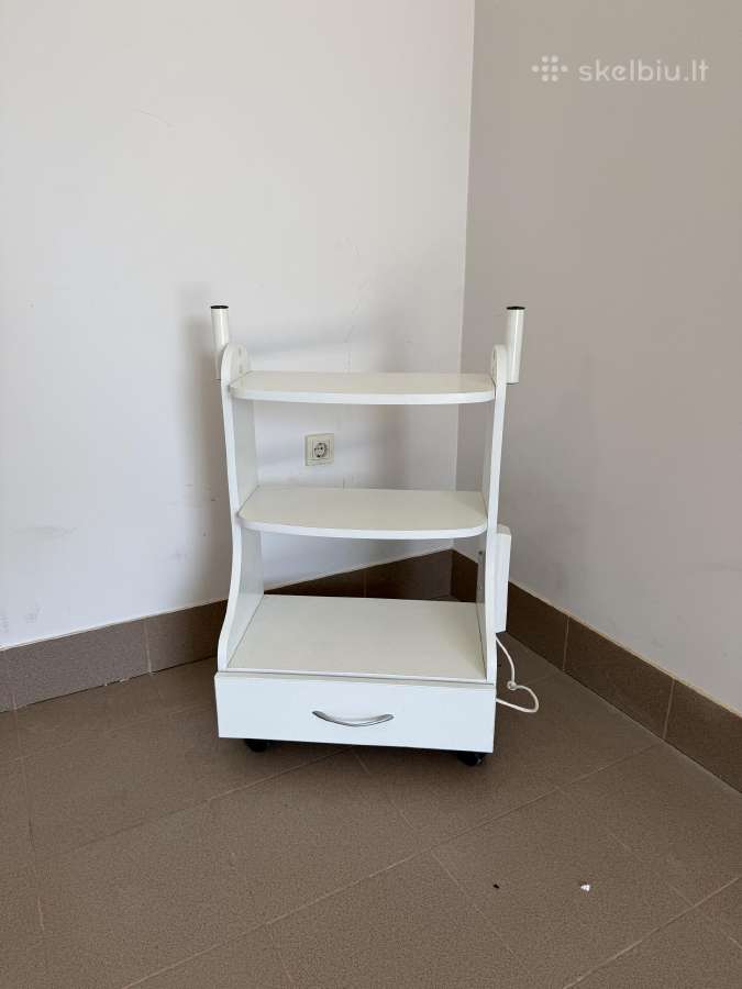 Kosmetologės / grožio procedūrų spintelė ant ratų