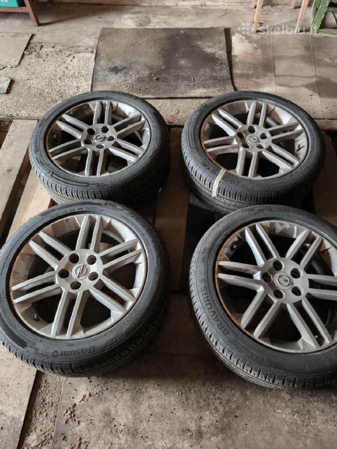 Ratlankiai R17 su žieminėm padangom nuo Opel