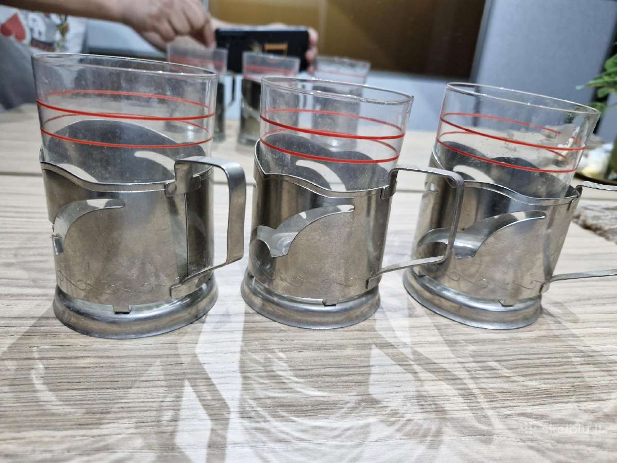 Senoviniai stiklinių laikikliai podstakanikai