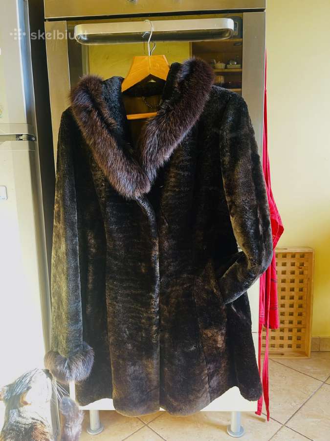 Natūralaus kailio L dydžio kailiniai