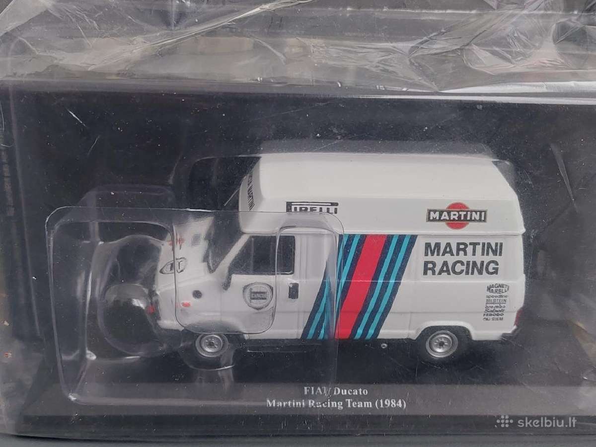 Parduodu modelius 1:43