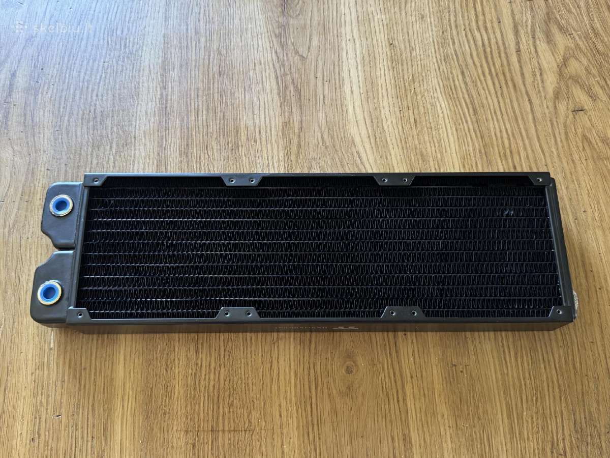 Thermaltake pacific Clm360 radiatorius