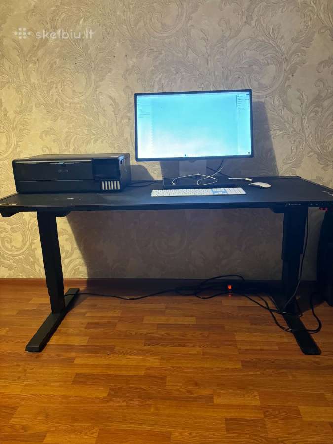Parduodu pasikeliantį stalą - Secretlab Magnus Pro