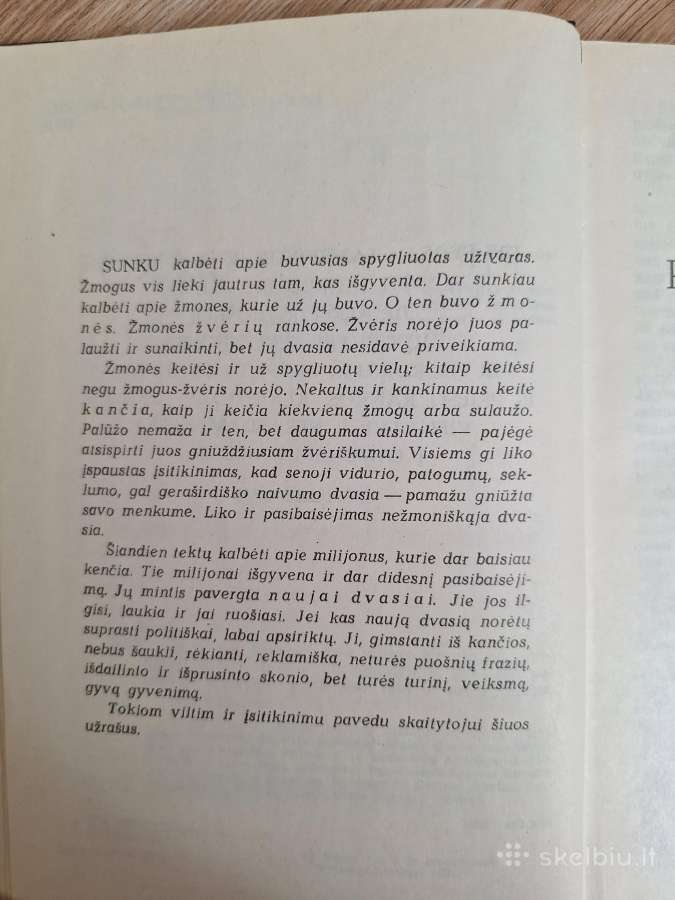 Žmonės ir žvėrys Dievų miške - nuotraukos Nr. 5