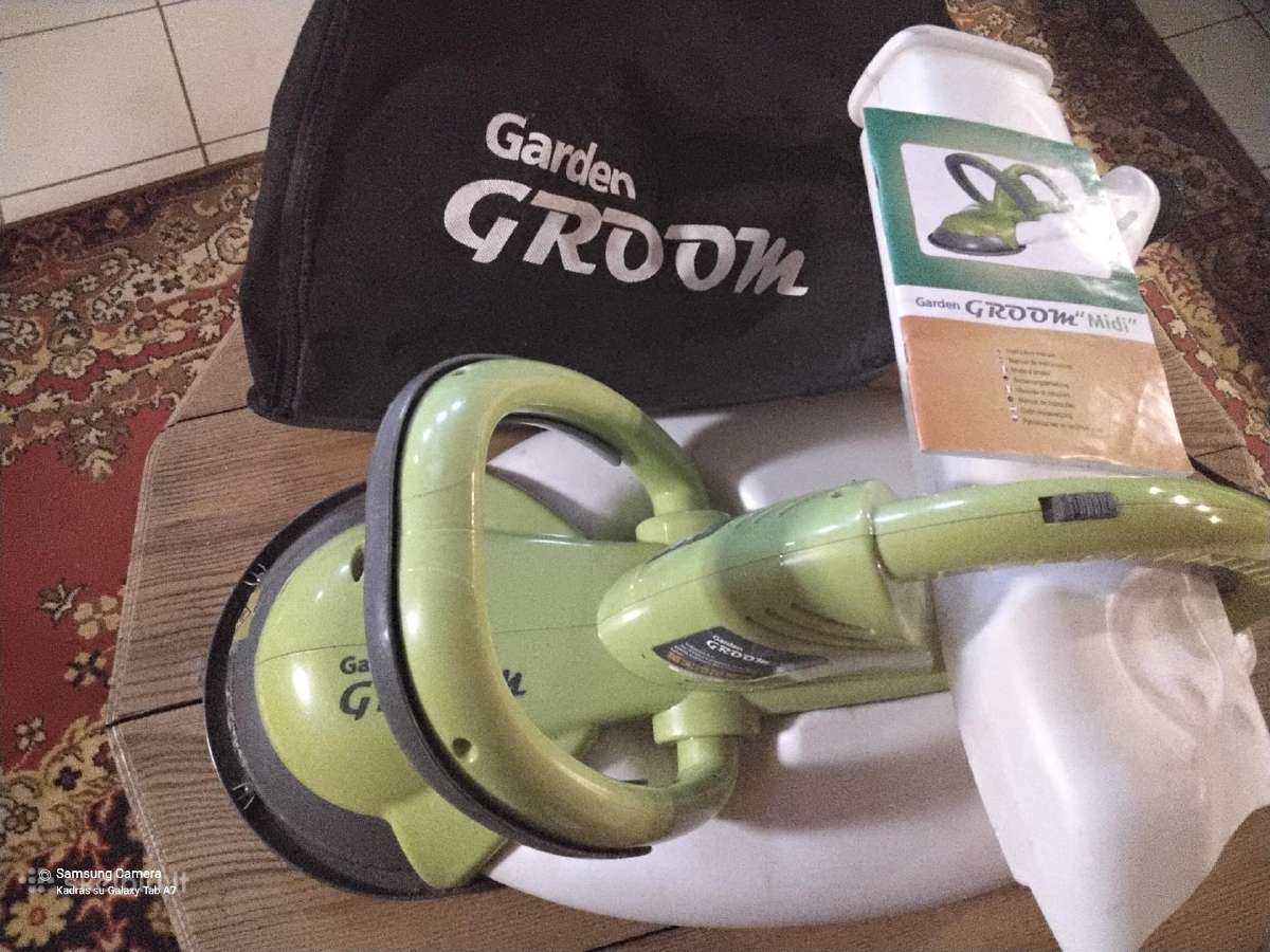 Elektrinės gyvatvorių žirklės Garden Groom Midi