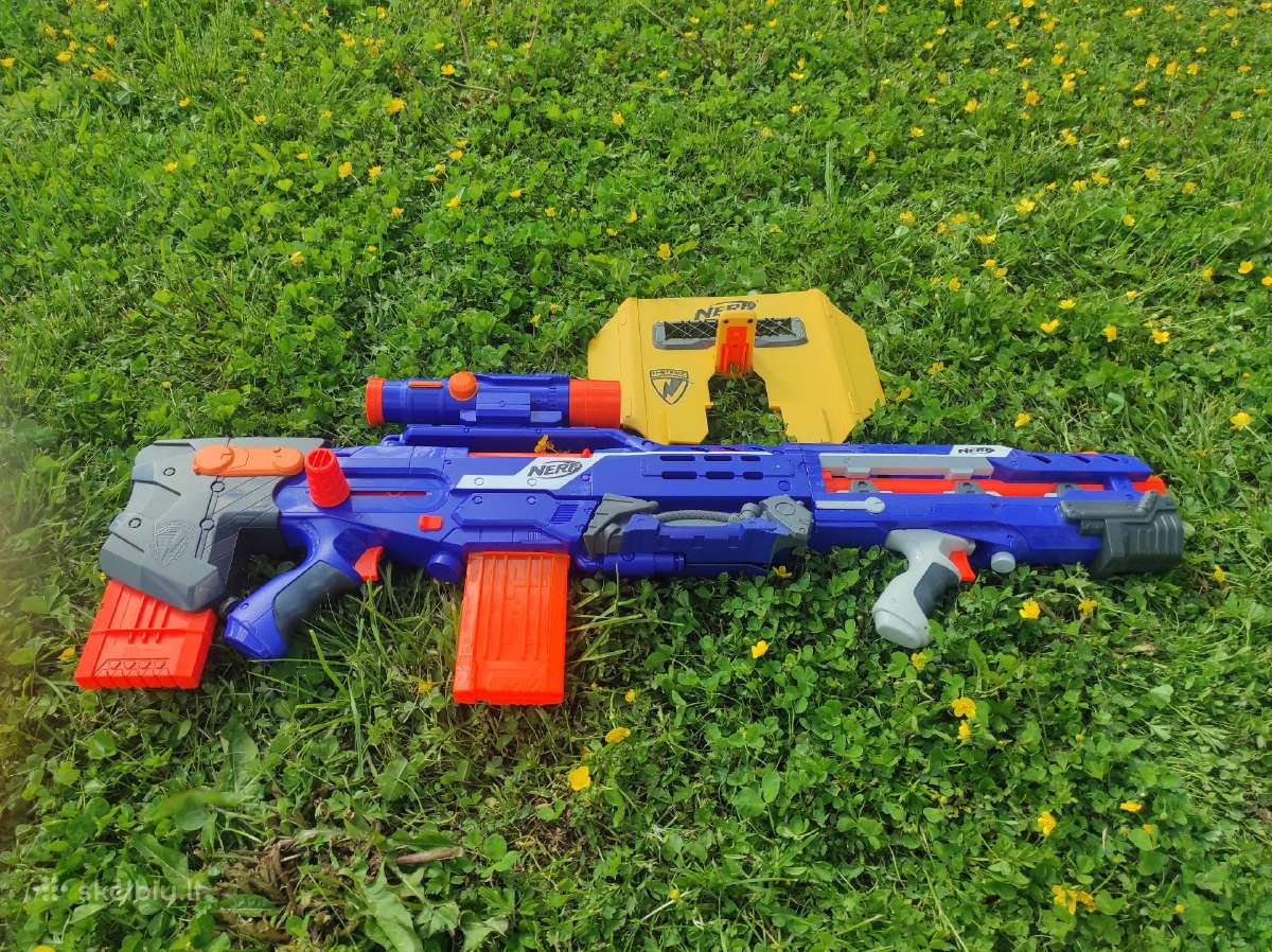 Nerf šautuvas