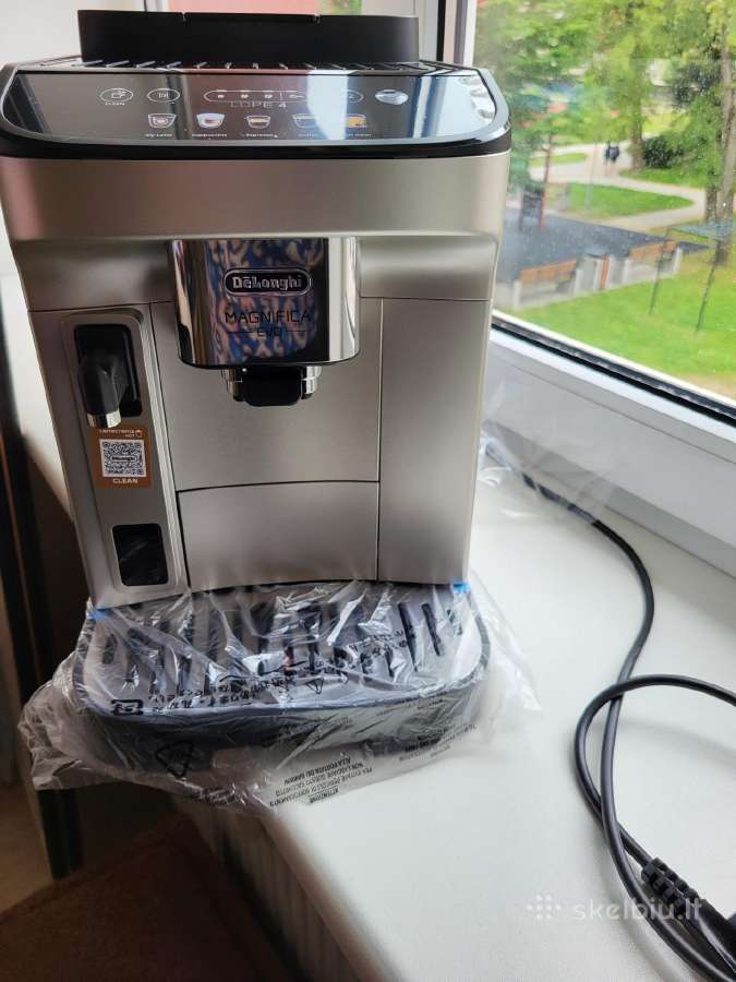 Kavos aparatas Delonghi Magnifica EVO