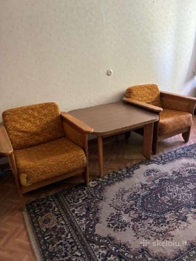 Dovanojame 2 Fotelius ir stalą
