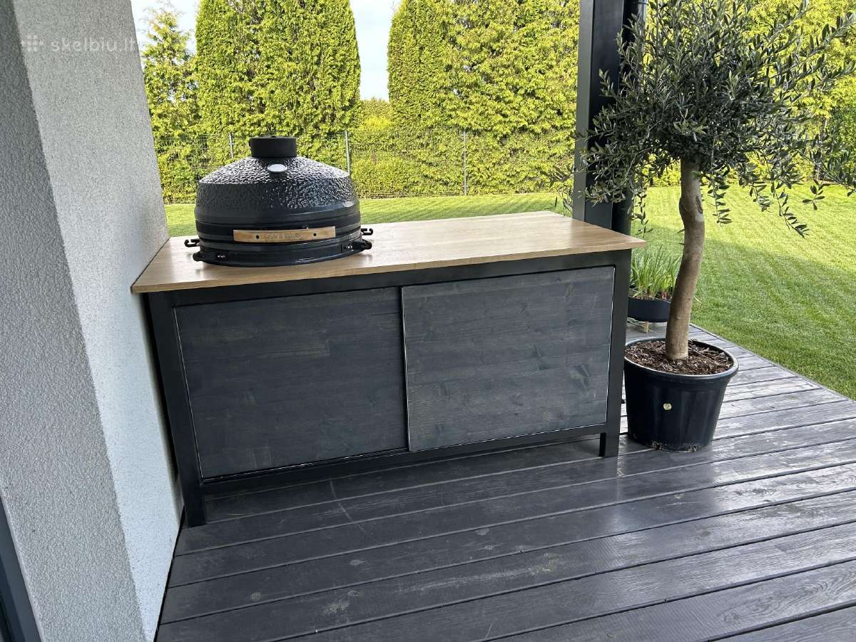 Kamado stalas