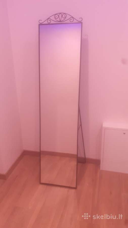 Parduodu pastatoma veidrodi