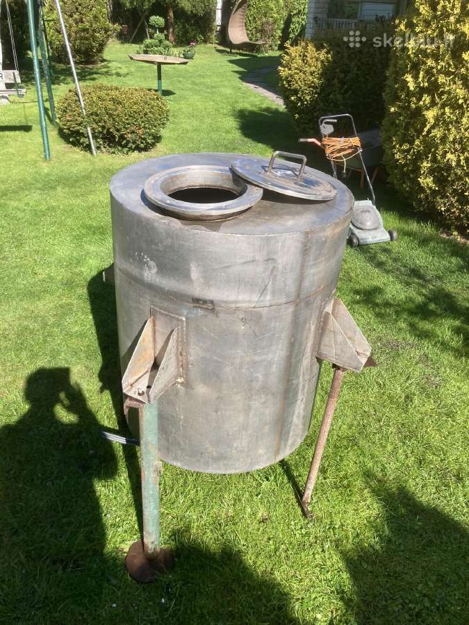 Parduodama 460l.nerūdijančio plieno talpa.
