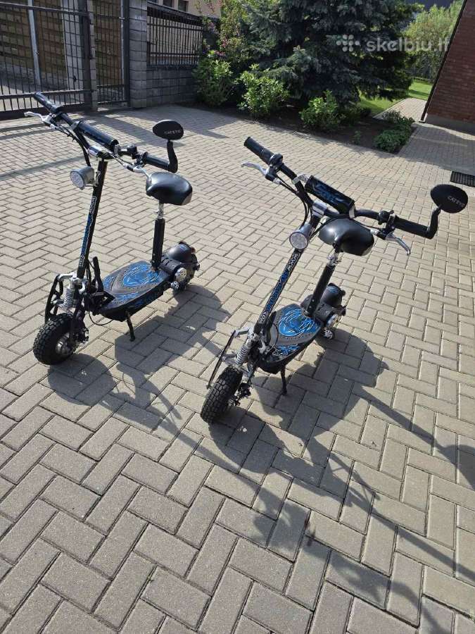 Patogūs sėdimi, elektriniai paspirtukai.