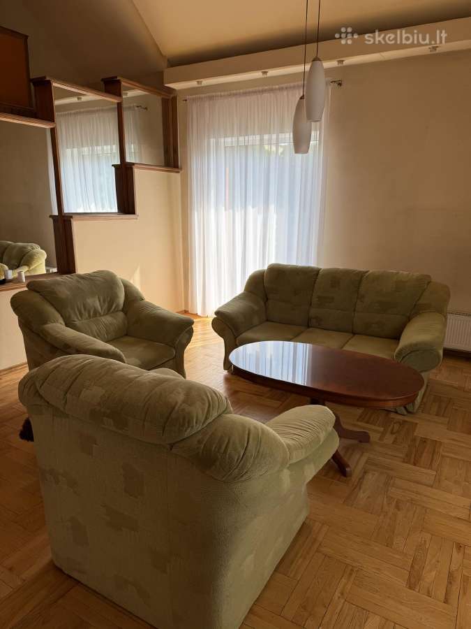 Parduodami deveti baldai